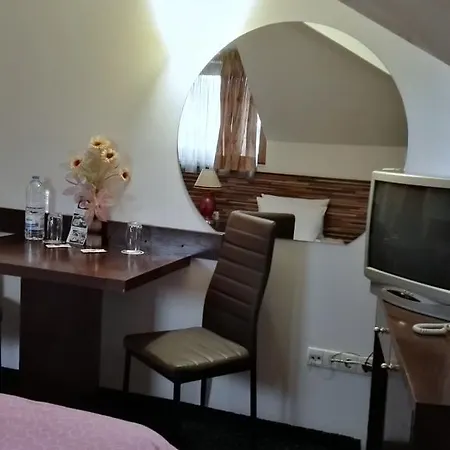 Solo Hotel 3*