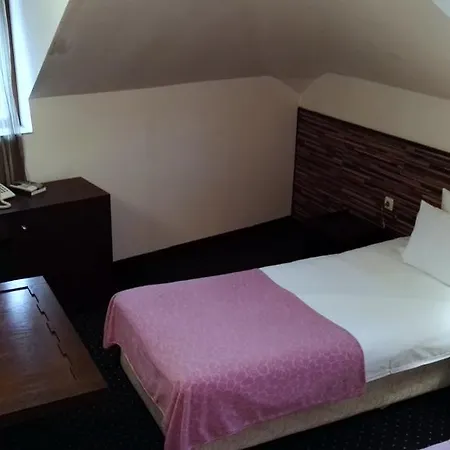 Hotel Solo Sjumen
